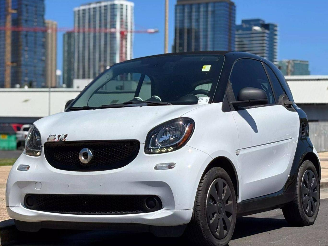 SMART FORTWO 2017 WMEFJ5DA5HK218380 image SMART FORTWO 2017 WMEFJ5DA5HK218380 image