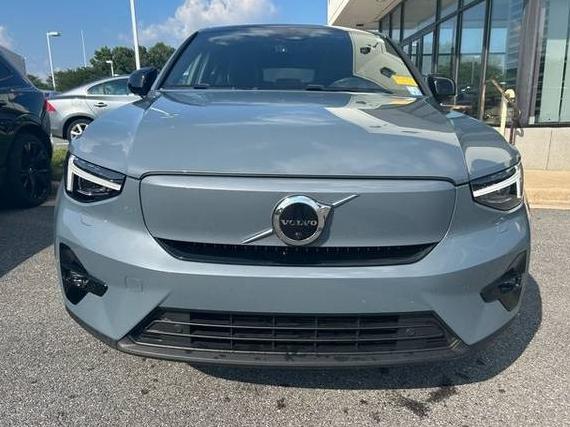 VOLVO C40 2023 YV4ED3GMXP2026640 image
