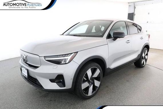 VOLVO C40 2023 YV4ED3GM6P2028739 image