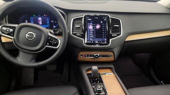 VOLVO XC90 2024 YV4062PE3R1150703 image