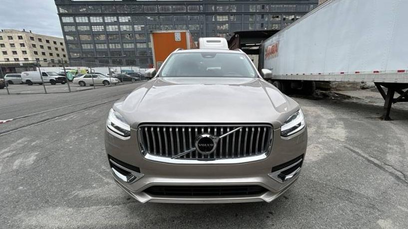 VOLVO XC90 2024 YV4L12PE2R1176401 image