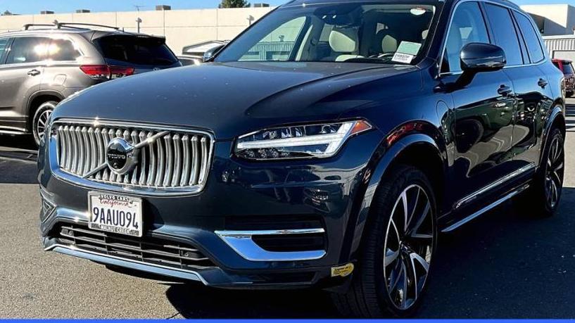 VOLVO XC90 2022 YV4BR0CZ0N1819887 image