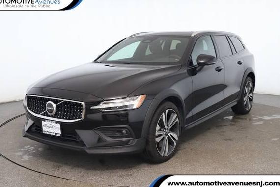 VOLVO V60CC 2023 YV4L12WZ0P2106777 image