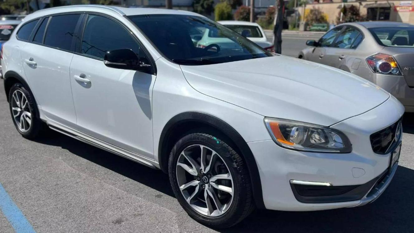 VOLVO V60CC 2016 YV4612HK0G1019478 image