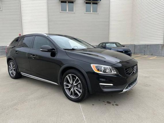 VOLVO V60CC 2016 YV4612HM5G1007697 image VOLVO V60CC 2016 YV4612HM5G1007697 image