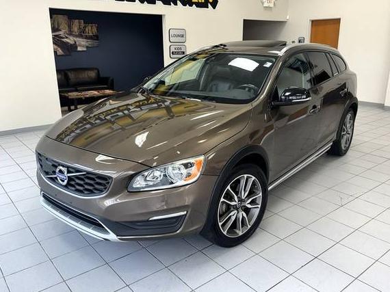 VOLVO V60CC 2018 YV440MWK0J2042110 image