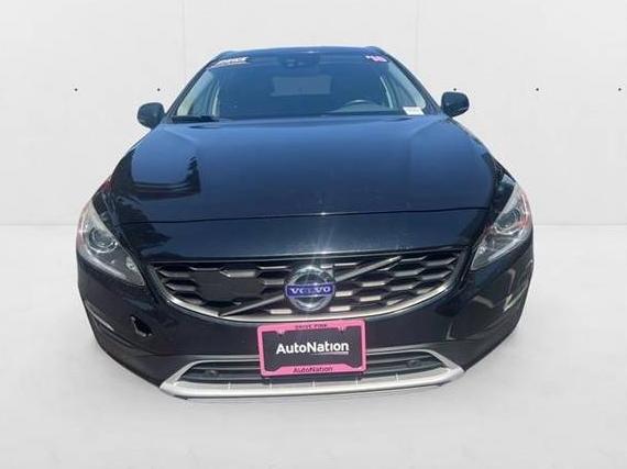 VOLVO V60CC 2018 YV440MWM4J2045058 image VOLVO V60CC 2018 YV440MWM4J2045058 image