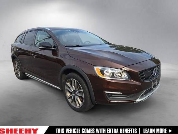 VOLVO V60CC 2018 YV440MWK1J2053438 image