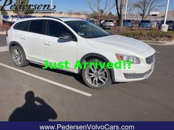 VOLVO V60CC 2018 YV440MWK3J2054400 image VOLVO V60CC 2018 YV440MWK3J2054400 image