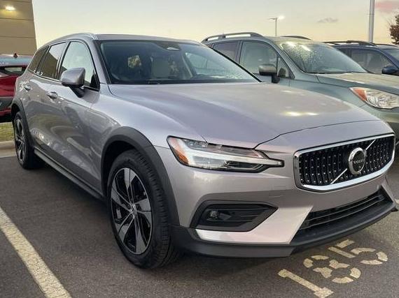 VOLVO V60CC 2026 YV4L12WK3T2170034 image VOLVO V60CC 2026 YV4L12WK3T2170034 image