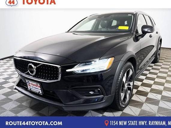 VOLVO V60CC 2021 YV4102WK8M1069704 image VOLVO V60CC 2021 YV4102WK8M1069704 image