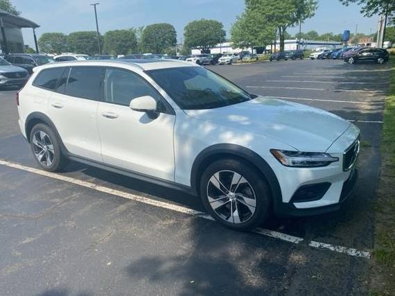 VOLVO V60CC 2021 YV4102WK6M1069376 image