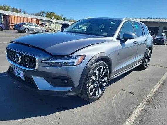 VOLVO V60CC 2021 YV4102WK1M1075439 image VOLVO V60CC 2021 YV4102WK1M1075439 image