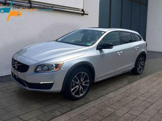VOLVO V60CC 2017 YV440MWK1H1040625 image VOLVO V60CC 2017 YV440MWK1H1040625 image
