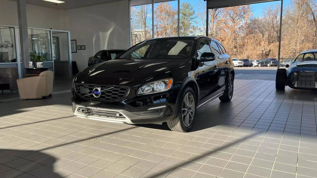 VOLVO V60CC 2017 YV440MWK9H1038993 image