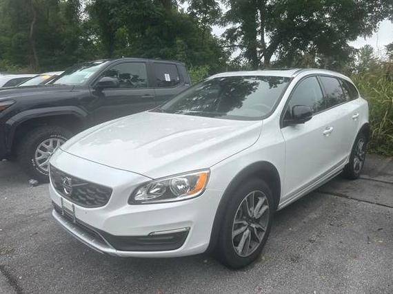 VOLVO V60CC 2017 YV440MWK6H1040944 image