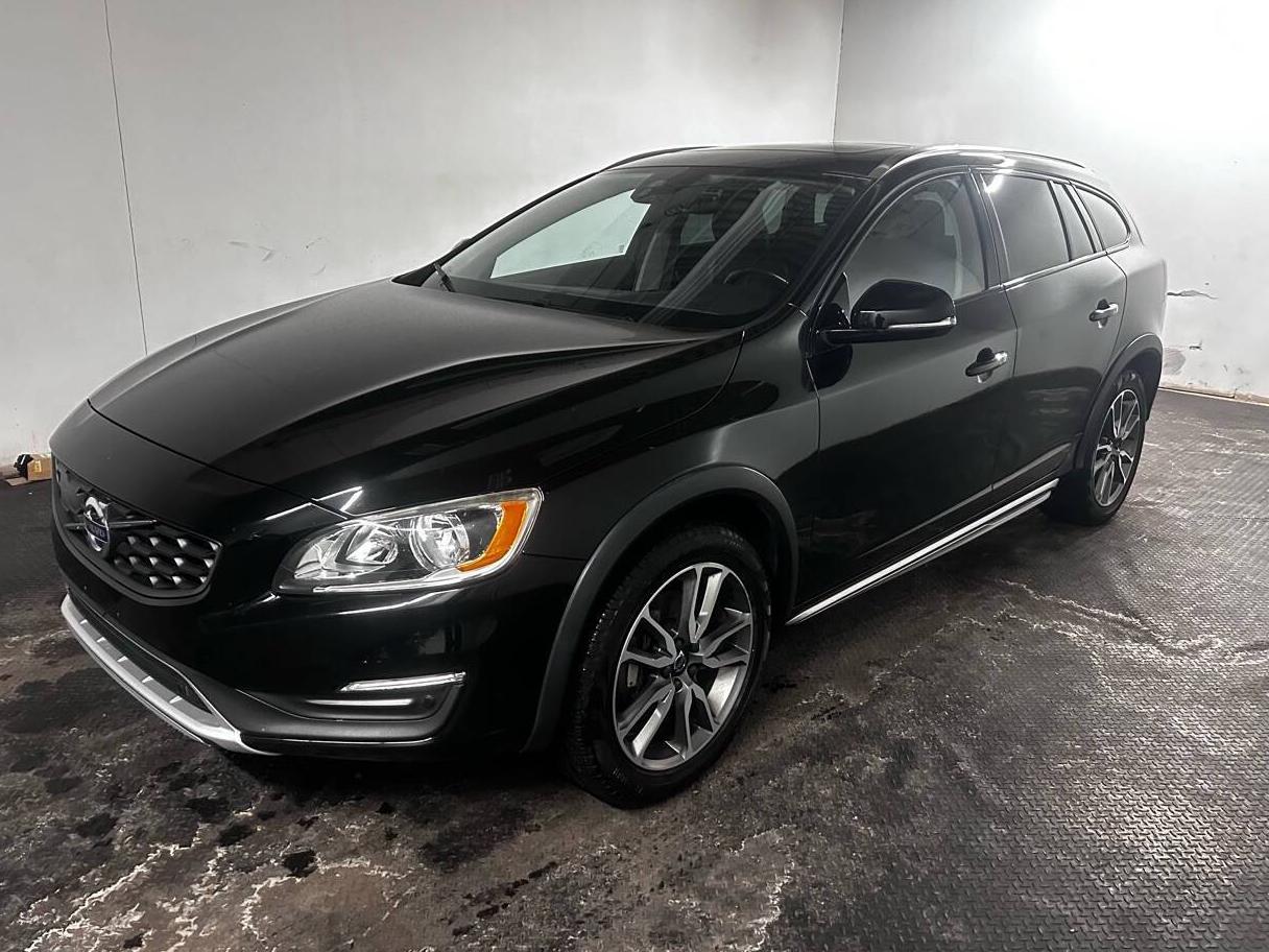 VOLVO V60CC 2017 YV440MWK4H1037122 image