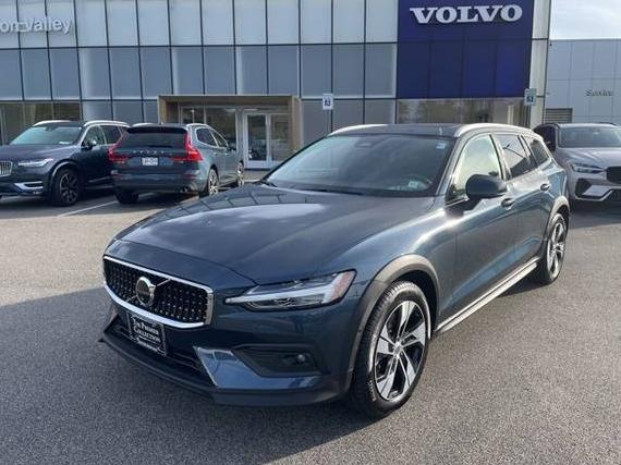 VOLVO V60CC 2024 YV4L12WY3R2137404 image VOLVO V60CC 2024 YV4L12WY3R2137404 image