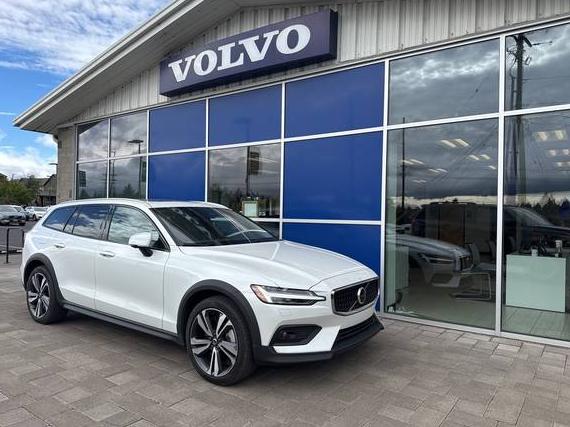 VOLVO V60CC 2024 YV4L12WY8R2140203 image VOLVO V60CC 2024 YV4L12WY8R2140203 image