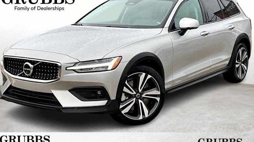 VOLVO V60CC 2024 YV4L12WY6R2134996 image