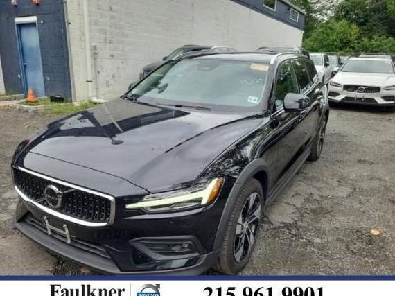 VOLVO V60CC 2024 YV4L12WY4R2139226 image VOLVO V60CC 2024 YV4L12WY4R2139226 image