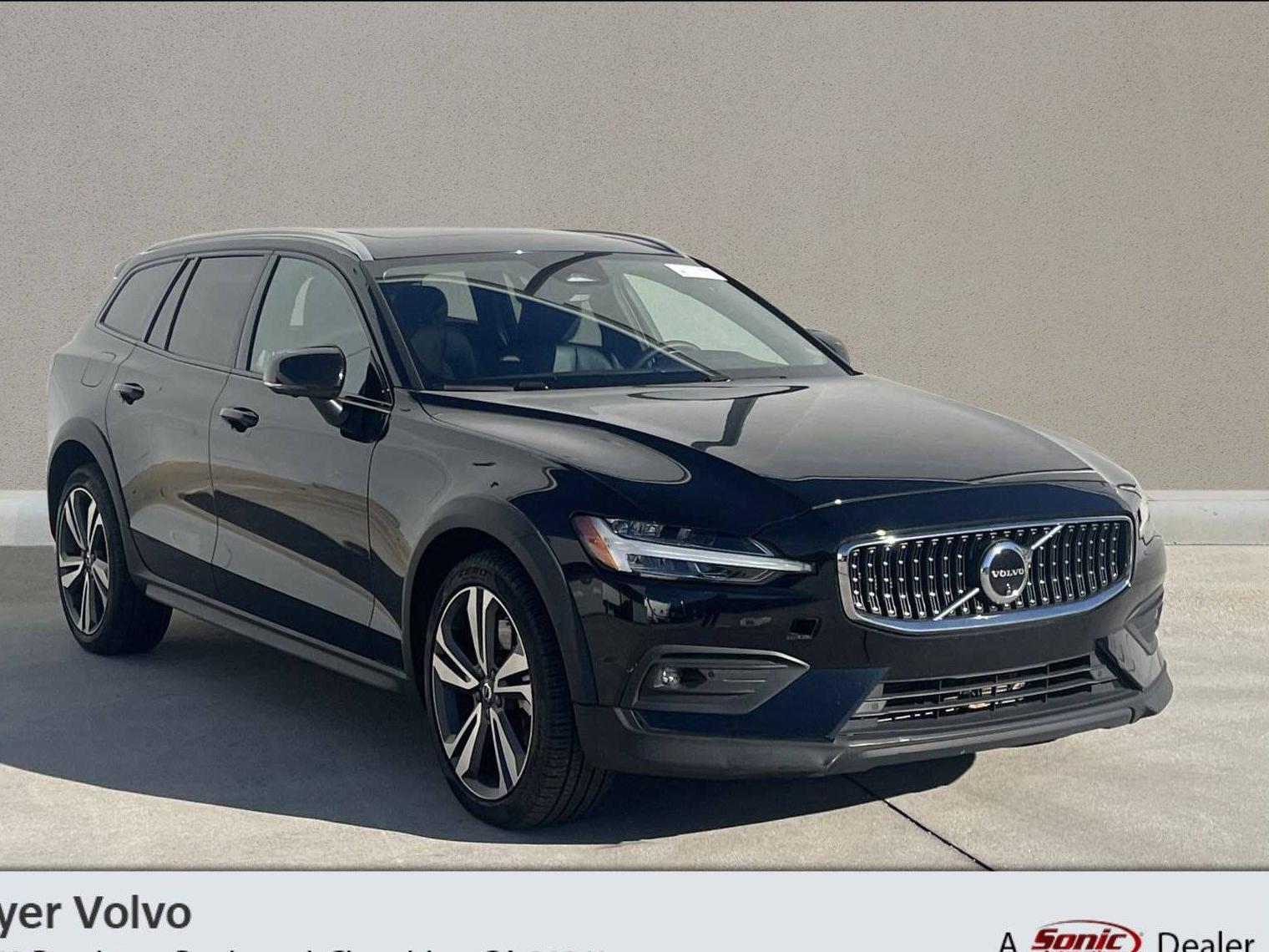 VOLVO V60CC 2024 YV4L12WYXR2136587 image