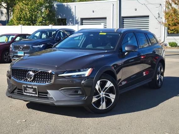 VOLVO V60CC 2024 YV4L12WY5R2140143 image VOLVO V60CC 2024 YV4L12WY5R2140143 image