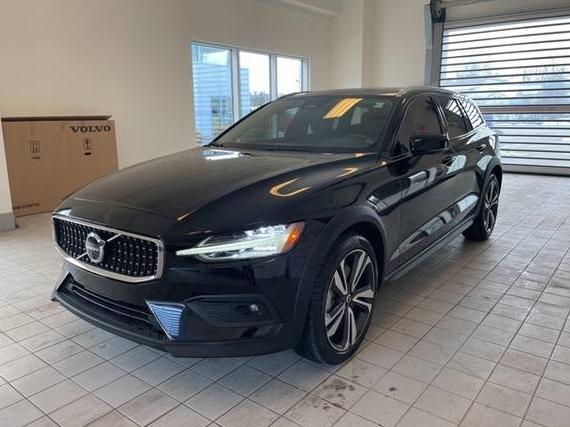 VOLVO V60CC 2024 YV4L12WY5R1136650 image