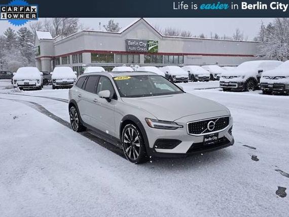 VOLVO V60CC 2020 YV4102WK4L1049030 image VOLVO V60CC 2020 YV4102WK4L1049030 image