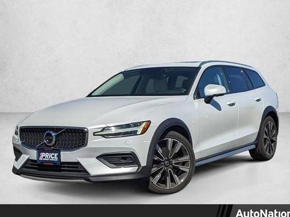 VOLVO V60CC 2020 YV4102WK1L1049311 image VOLVO V60CC 2020 YV4102WK1L1049311 image
