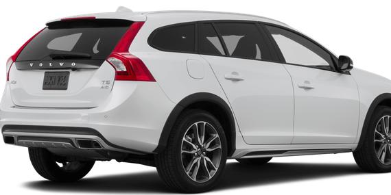 VOLVO V60CC 2015 YV4612HM5F1001333 image VOLVO V60CC 2015 YV4612HM5F1001333 image