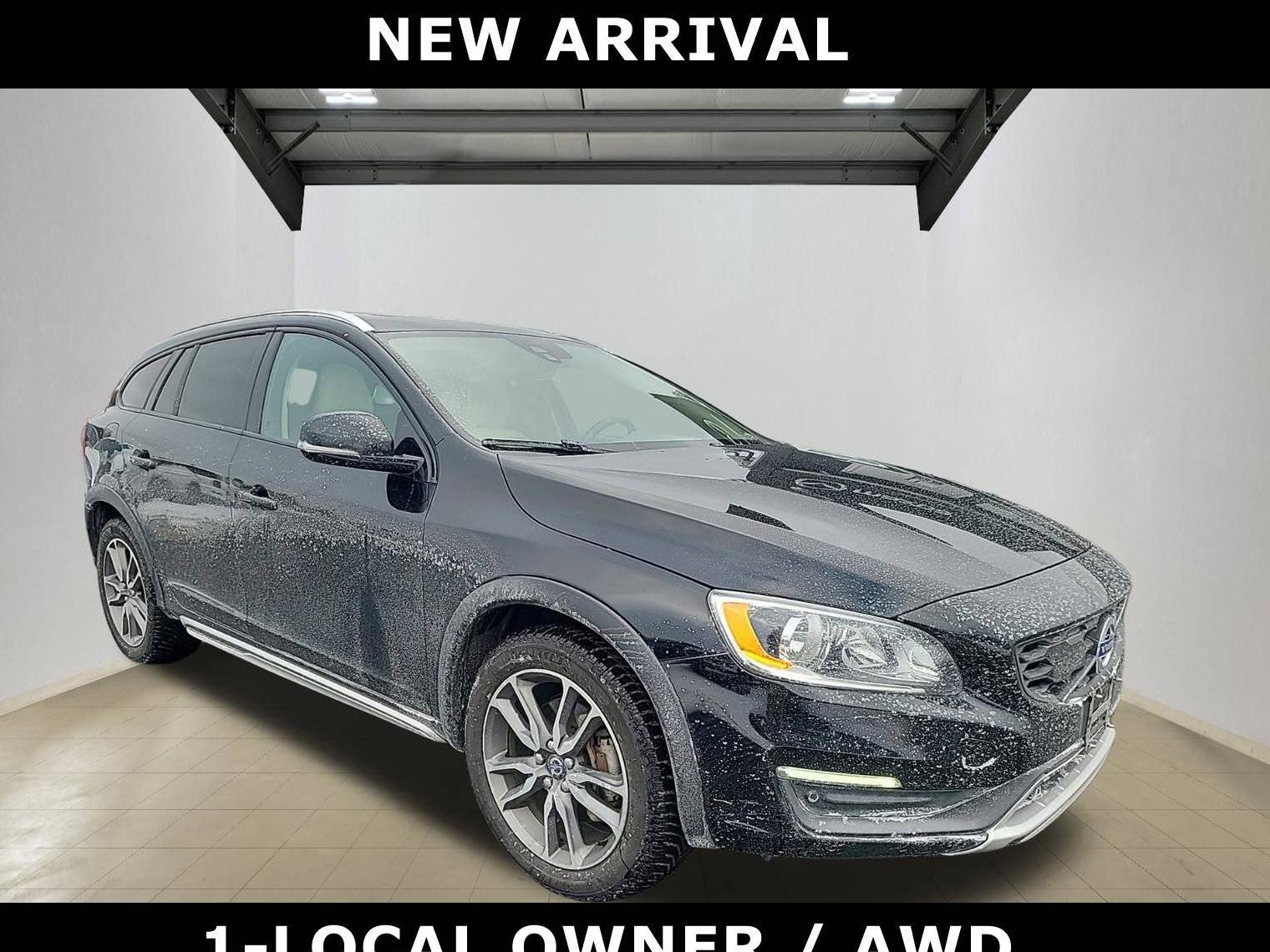 VOLVO V60CC 2015 YV4612HK4F1001872 image