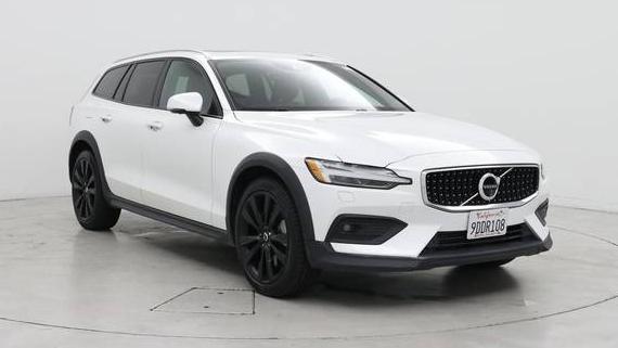 VOLVO V60CC 2022 YV4102WK4N1087327 image