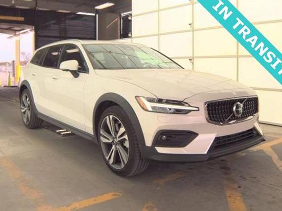 VOLVO V60CC 2025 YV4L12WK8S2148271 image VOLVO V60CC 2025 YV4L12WK8S2148271 image