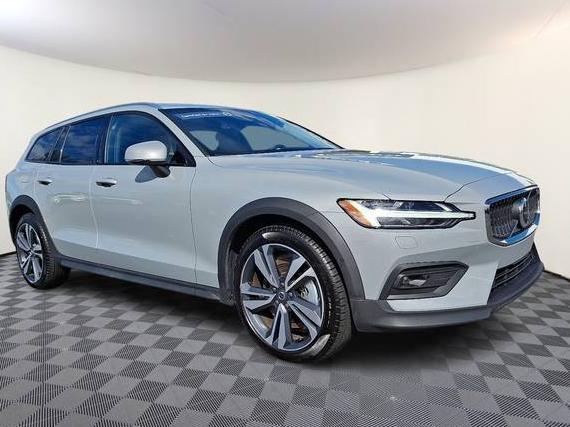 VOLVO V60CC 2025 YV4L12WK0S2146952 image VOLVO V60CC 2025 YV4L12WK0S2146952 image