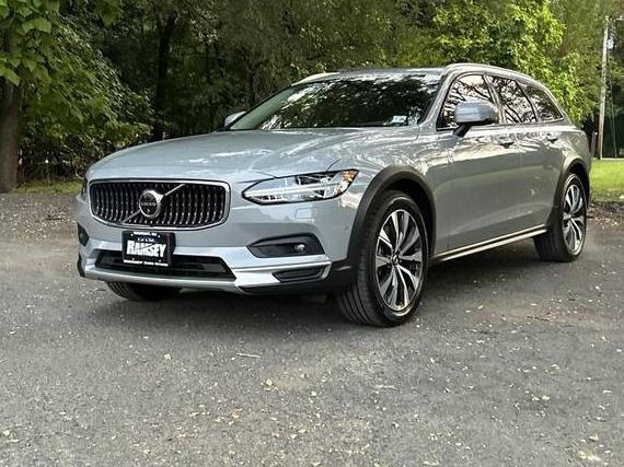 VOLVO V90CC 2024 YV4062NY9R1190751 image VOLVO V90CC 2024 YV4062NY9R1190751 image
