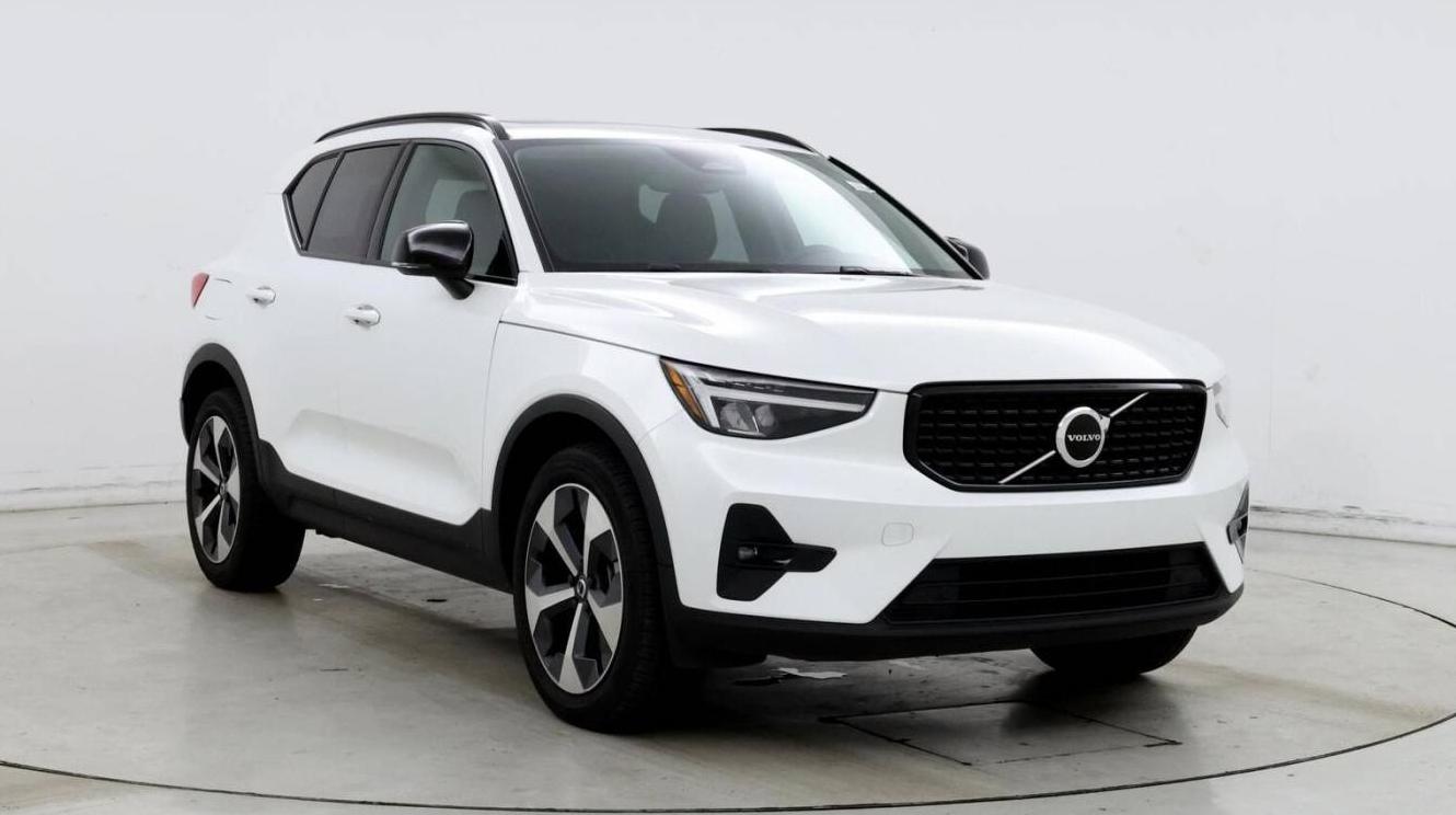 VOLVO XC40 2023 YV4L12UW7P2977958 image