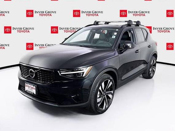 VOLVO XC40 2023 YV4L12UX1P2032285 image
