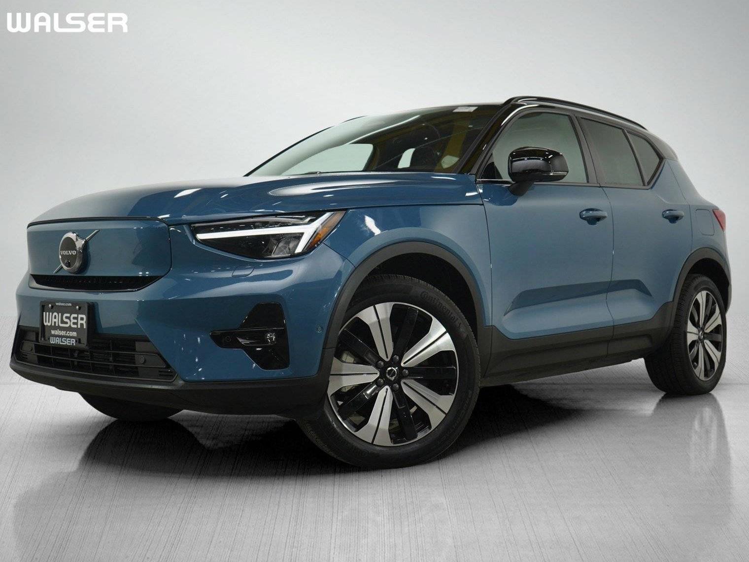 VOLVO XC40 2023 YV4ED3UW9P2078332 image