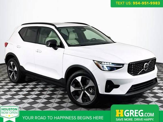 VOLVO XC40 2023 YV4K92HM7P2037799 image
