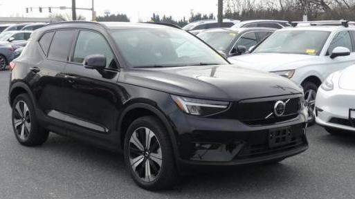 VOLVO XC40 2023 YV4ED3UL3P2101741 image