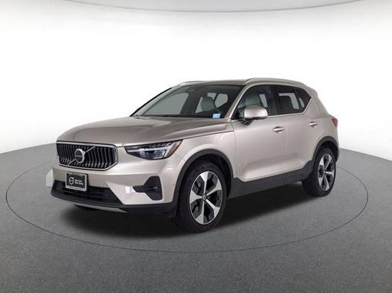 VOLVO XC40 2023 YV4L12UN4P2025409 image