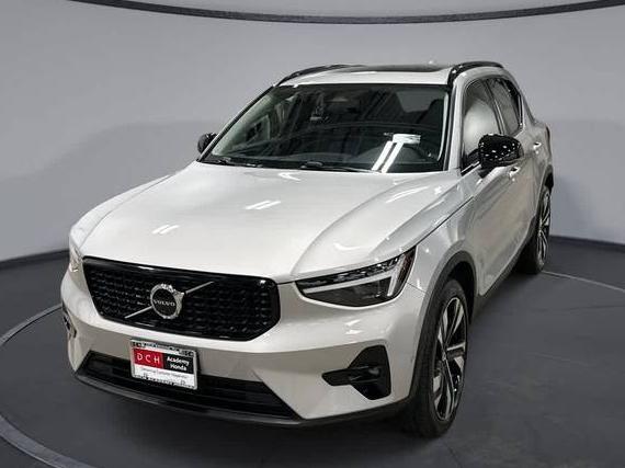 VOLVO XC40 2023 YV4L12UX9P2082836 image