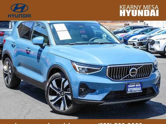 VOLVO XC40 2023 YV4L12UN1P2961343 image
