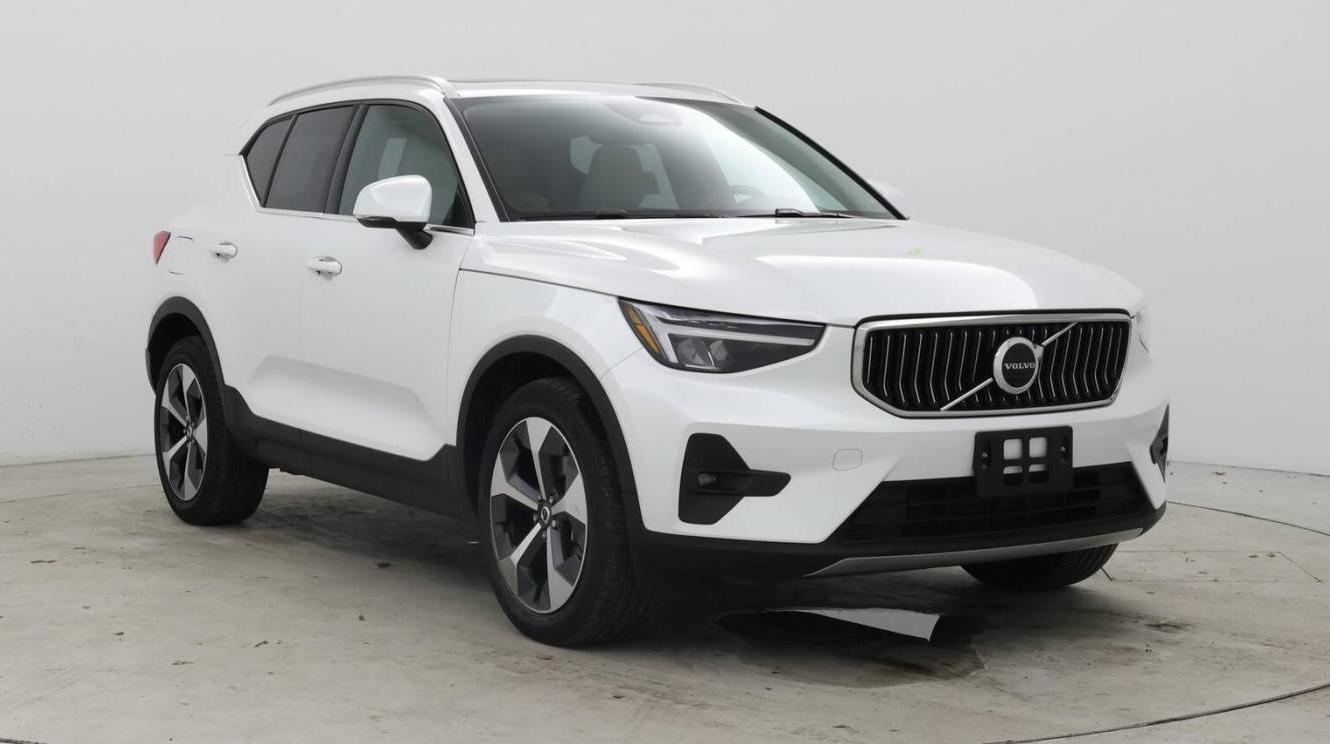 VOLVO XC40 2023 YV4L12UN3P2007273 image