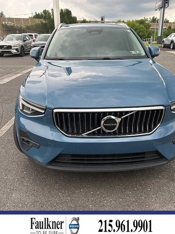 VOLVO XC40 2023 YV4L12UN8P2913659 image