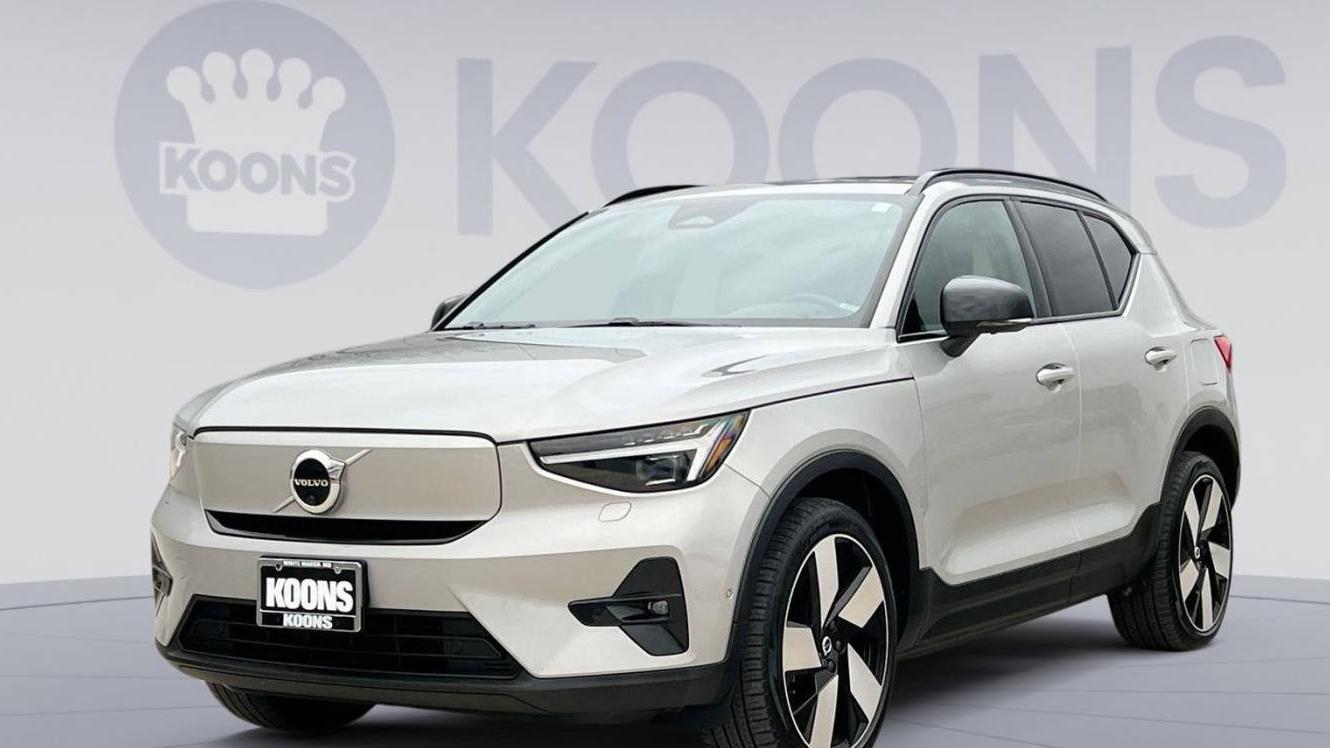 VOLVO XC40 2023 YV4ED3UM5P2947135 image