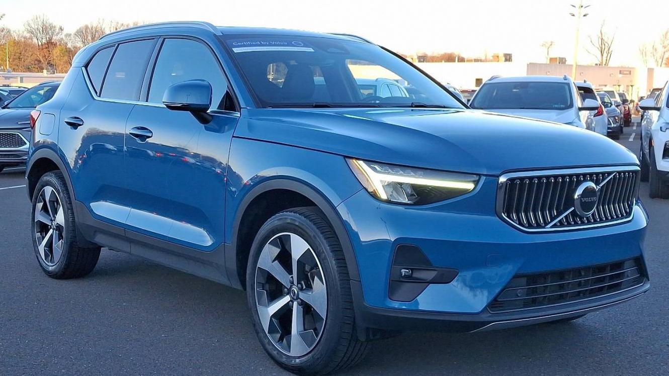 VOLVO XC40 2023 YV4L12UN4P2966195 image