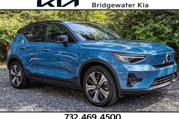 VOLVO XC40 2023 YV4ED3UL5P2080701 image