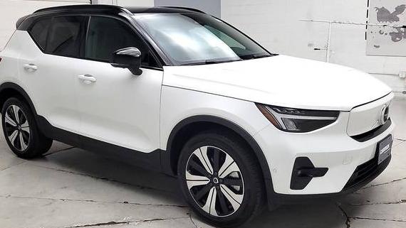 VOLVO XC40 2023 YV4ED3UL5P2966369 image